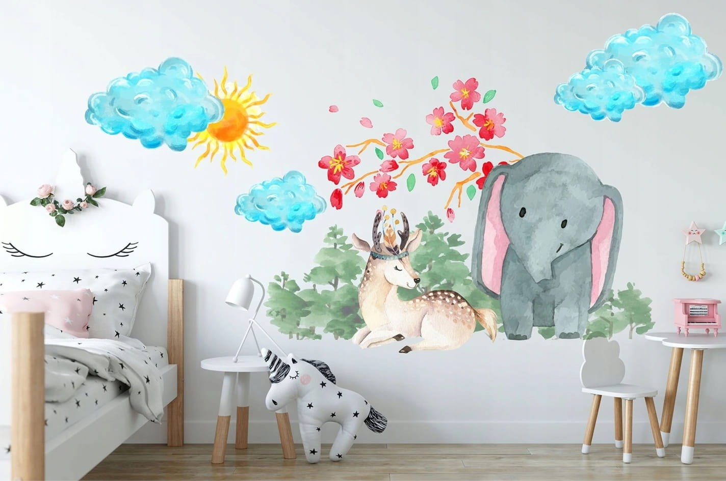 Naklejki na ścianę do pokoju dziecka