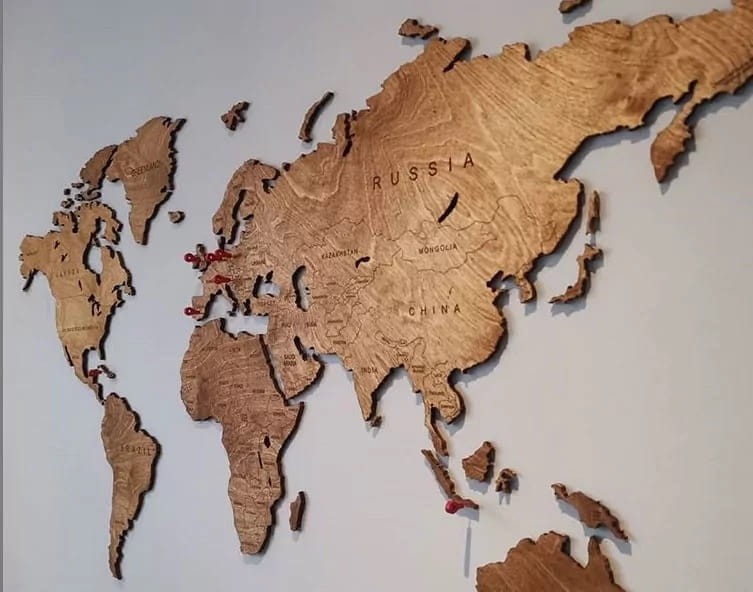 drewniana mapa swiata dąb
