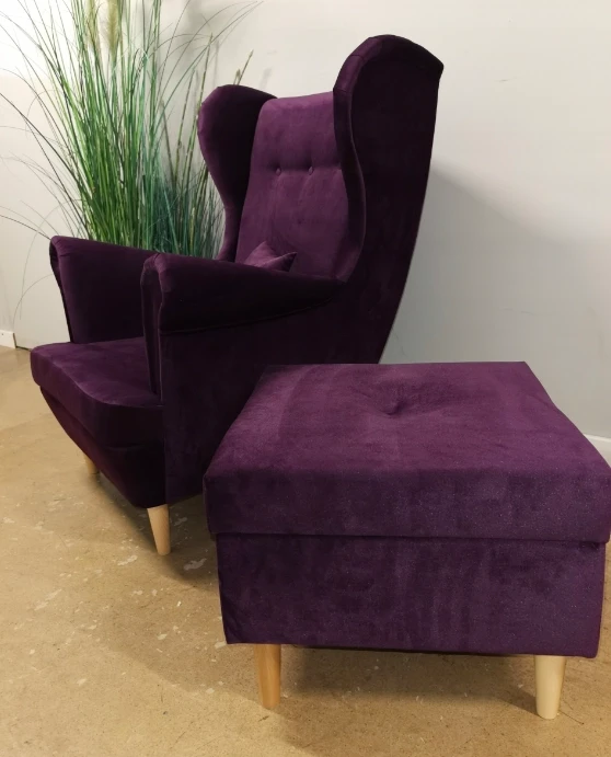 Fotel-uszak-fioletowy -otwierany-podnóżek