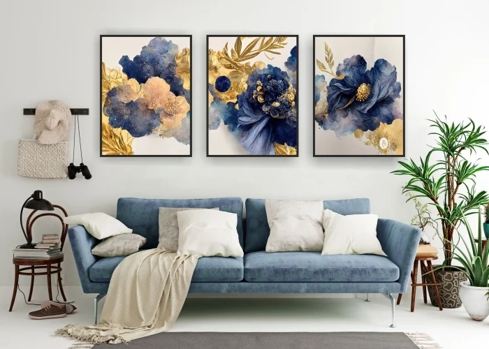 Zestaw trzech plakatów bez ramek złoto granatowe kwiaty