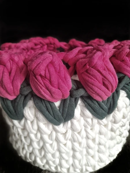 Koszyk makrama handmade tulipany