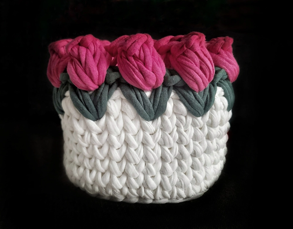 Koszyk makrama handmade tulipany