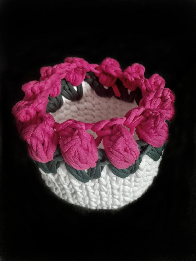 Koszyk makrama handmade tulipany