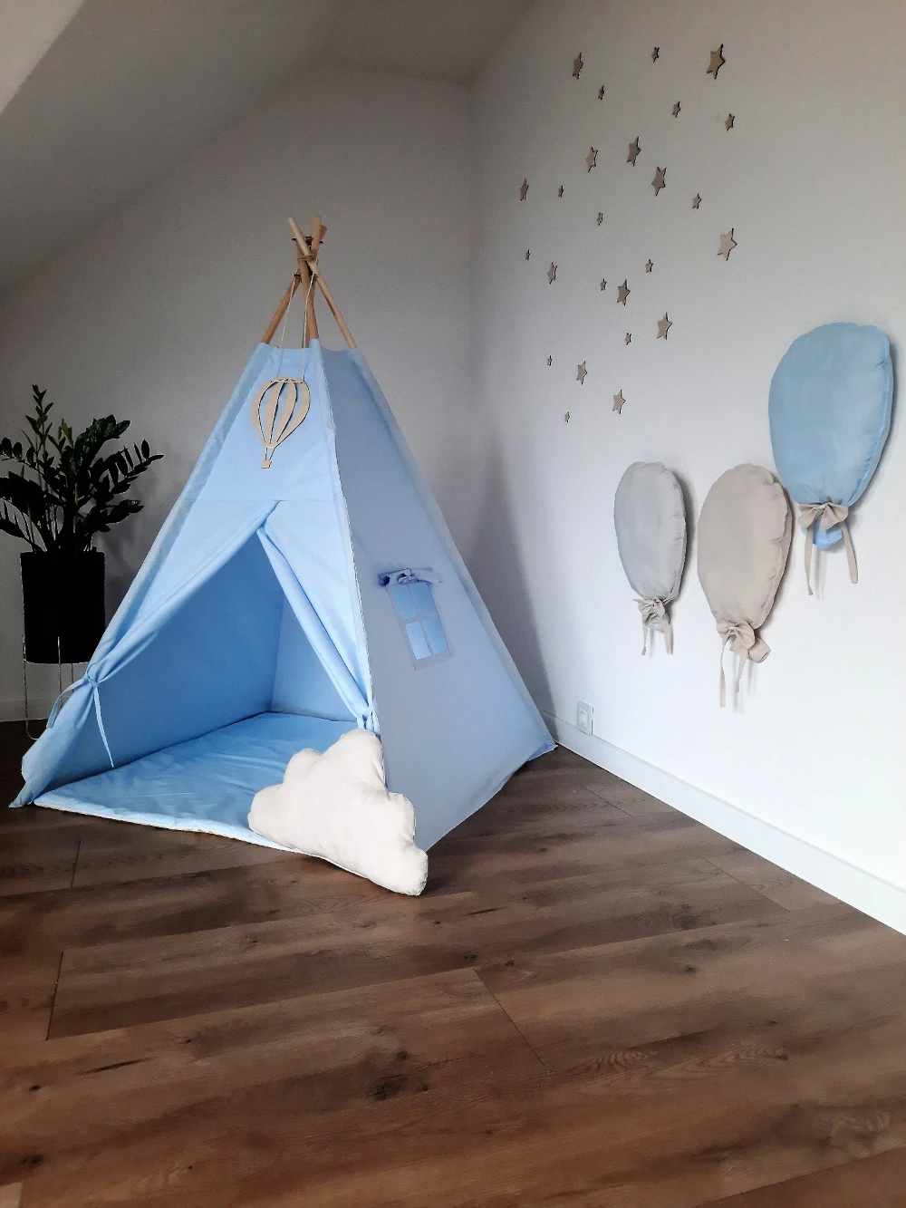 Tipi + mata + poduszki