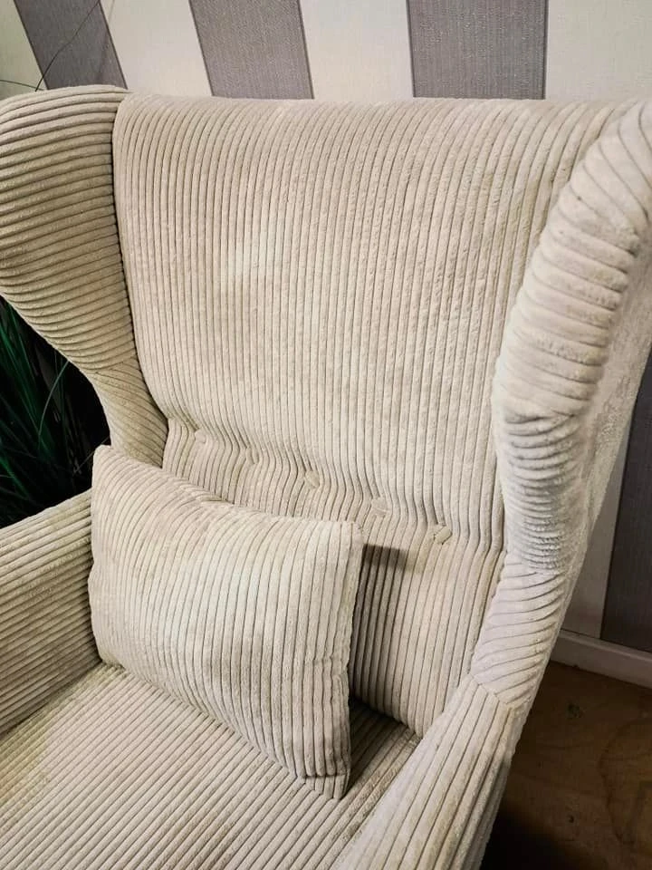 Fotel uszak z podnóżkiem