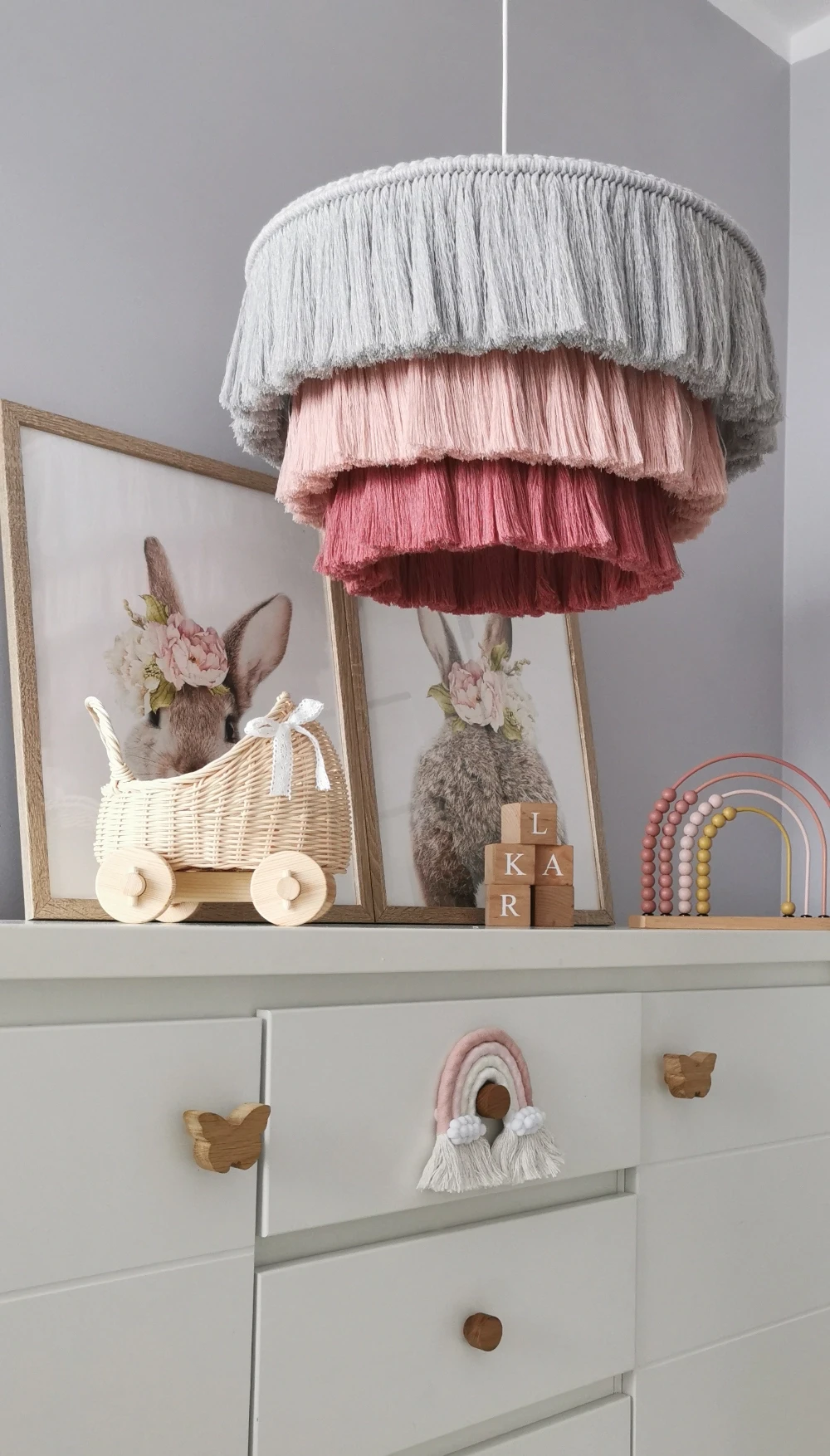 Lampa  trzykolorowa abażur sznurkowy