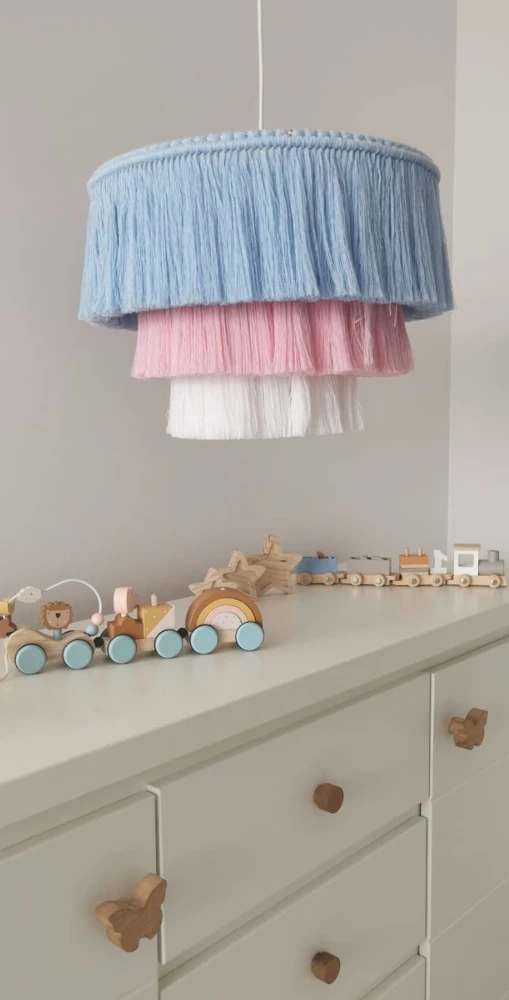 Lampa  trzykolorowa abażur sznurkowy do pokoju dziecka