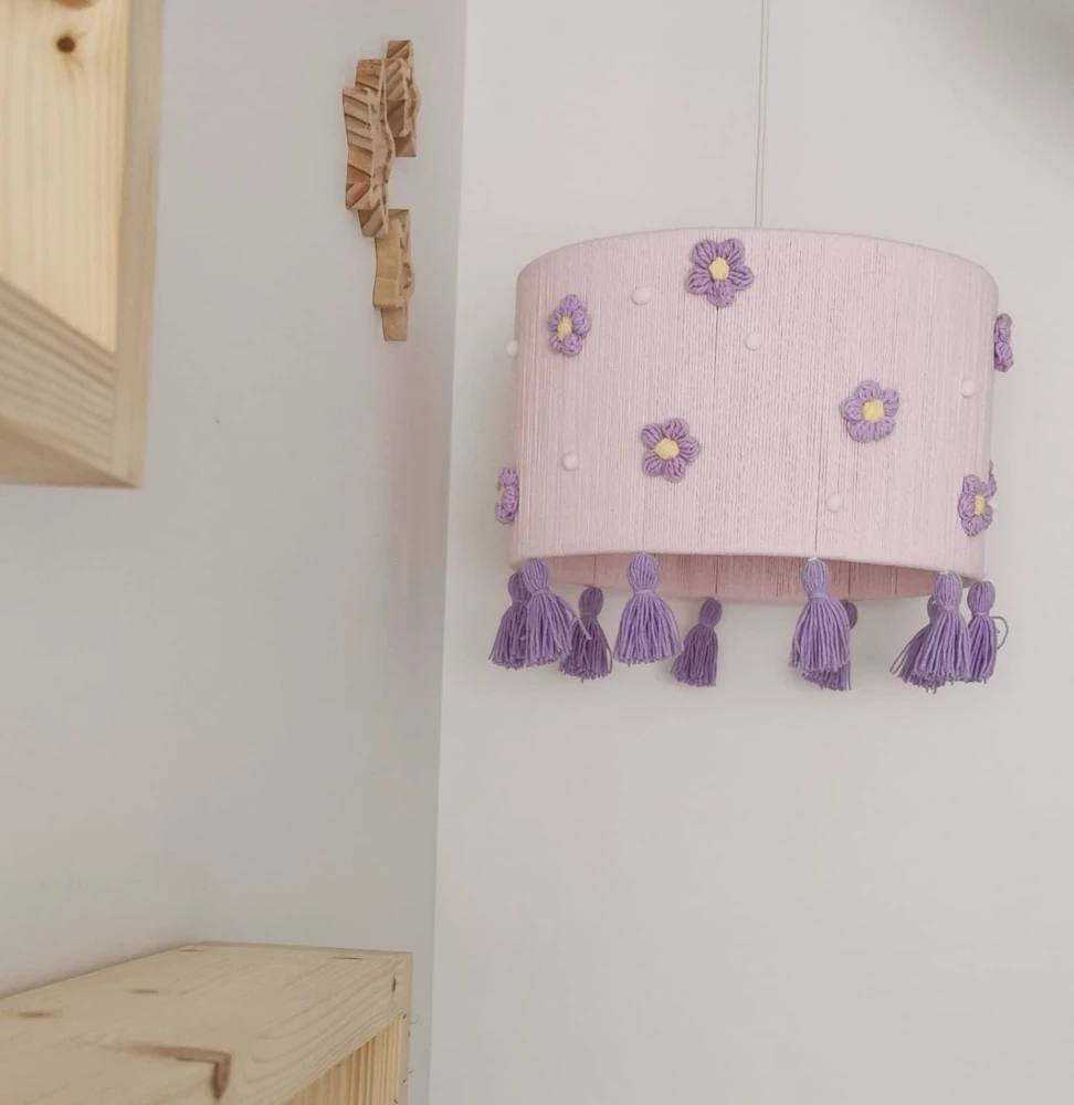 Lampa do pokoju dziecka abażur w kwiatki