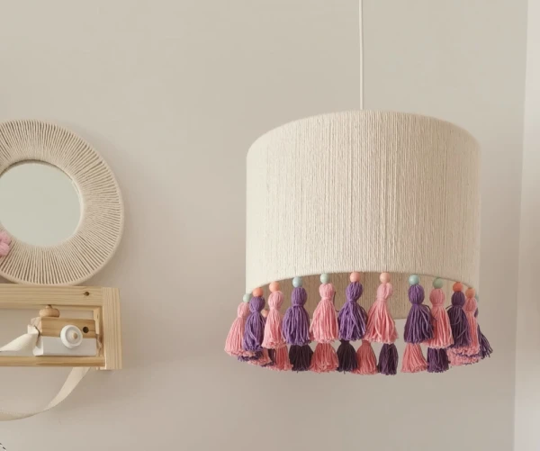 Lampa abażur z chwostami