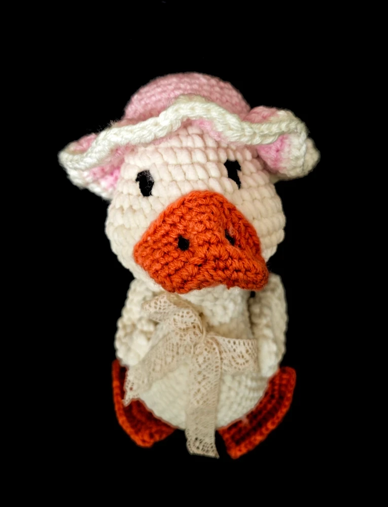 Maskotka gąska w kapeluszu handmade