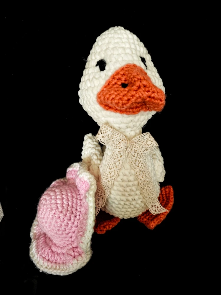 Maskotka gąska w kapeluszu handmade