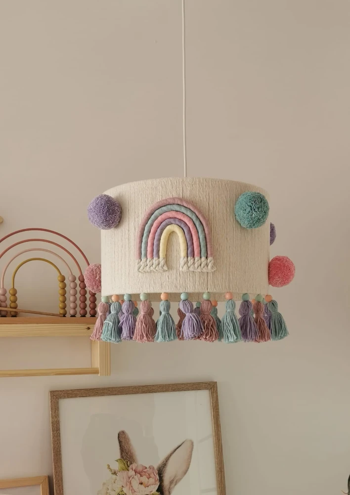 Lampa do pokoju dziecka abażur z tęczą