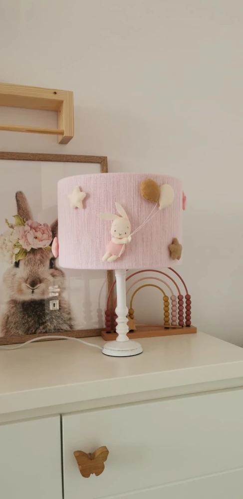 Lampa nocna do pokoju dziecka