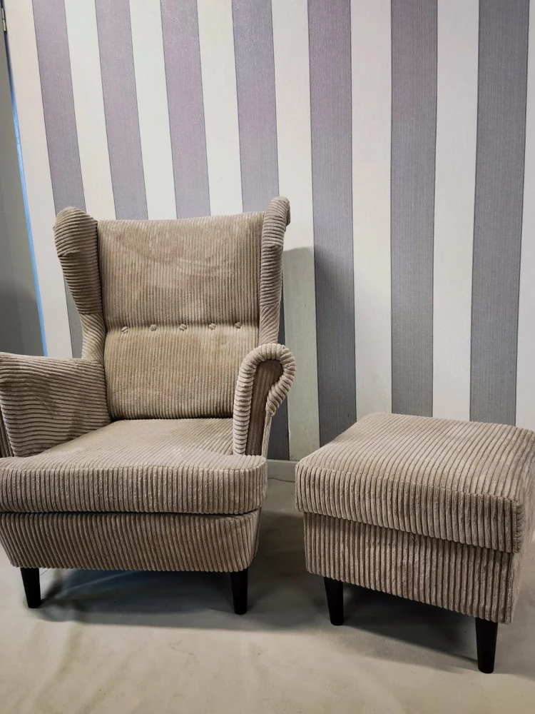 fotel uszak sztruks z podnóżkiem