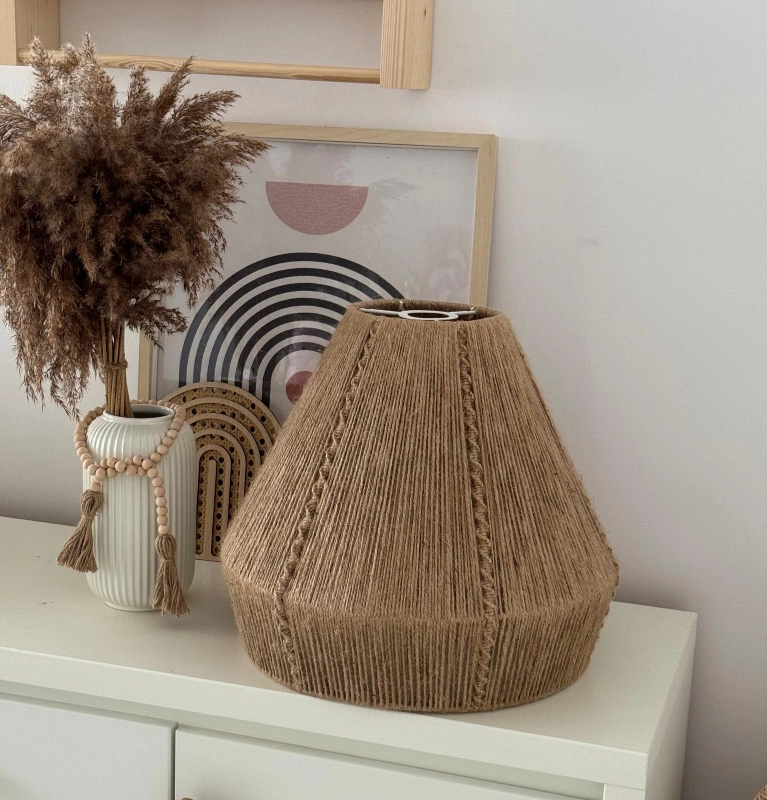 Lampa z abażurem stożek handmade juta