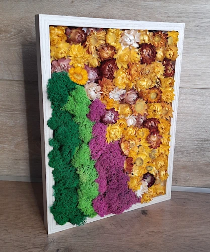 Dekoracja handmade w ramce z chrobotkiem