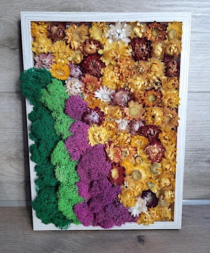 Dekoracja handmade w ramce z chrobotkiem