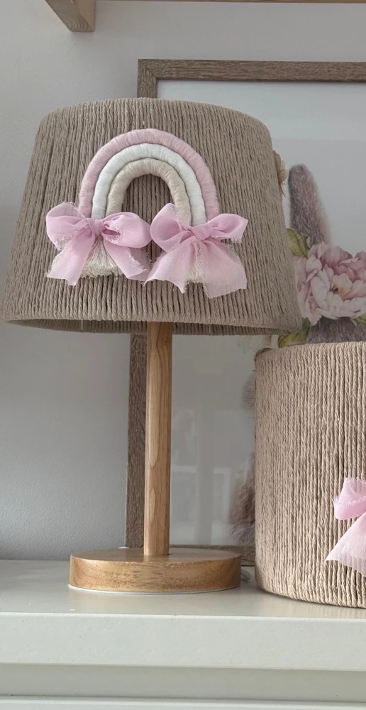 lampka nocna do pokoju dziewczynki