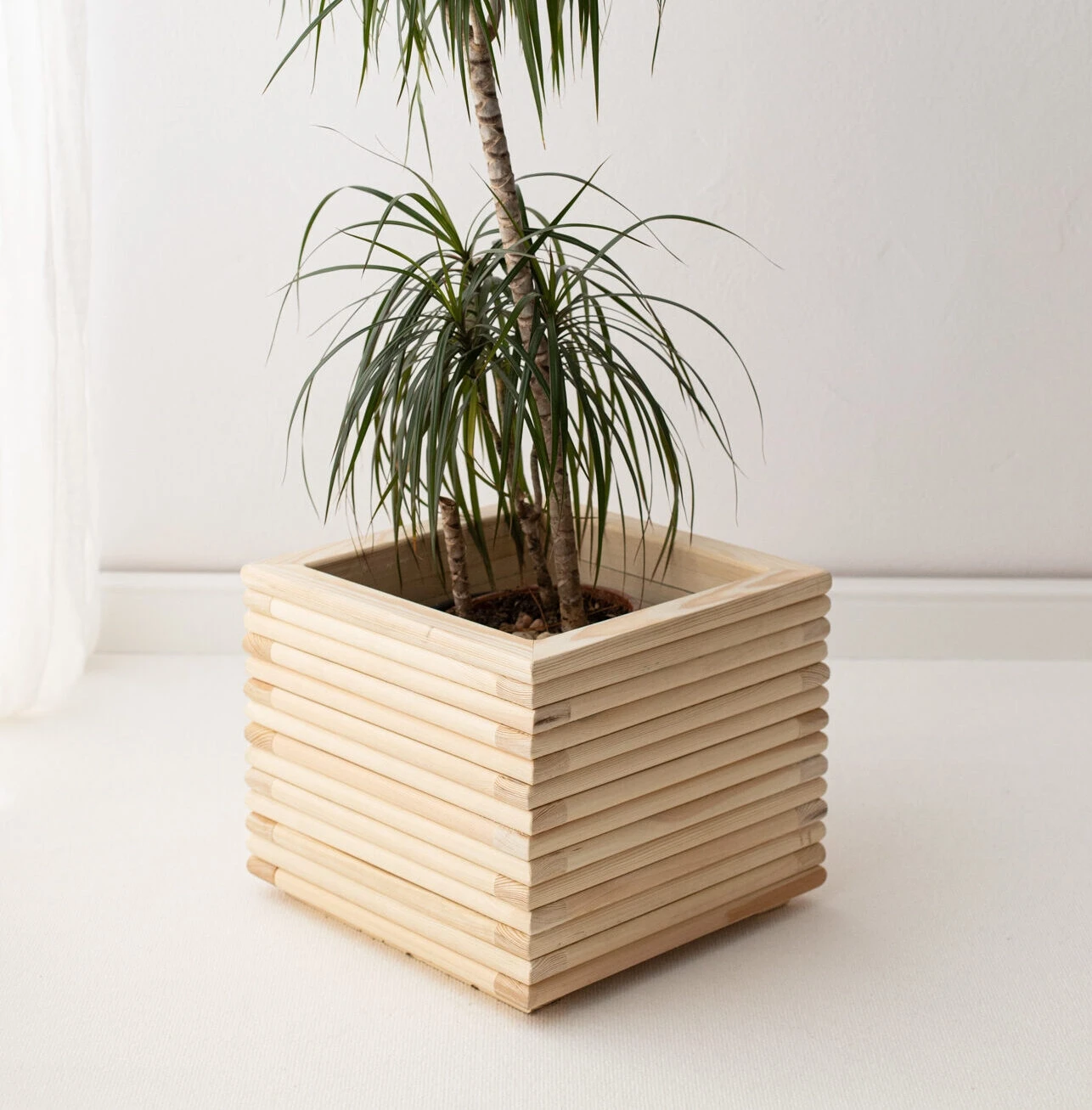 Drewniana donica osłonka Duża