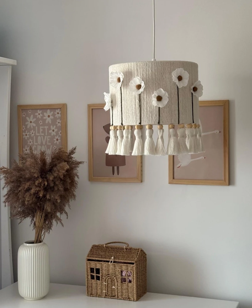 abażur sznurkowy chwosty