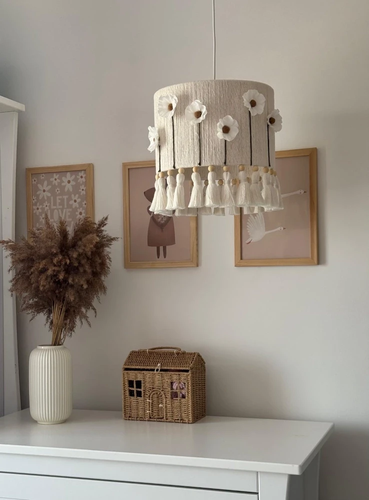 abażur sznurkowy chwosty