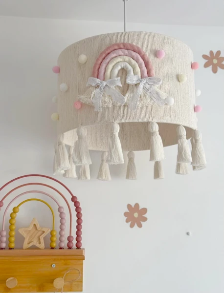 Lampa z tęczą do pokoju dziecka