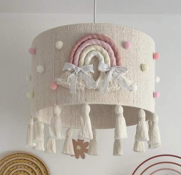 Lampa do pokoju dziecka