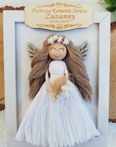 Pamiątka  Aniołek z datą Komunii