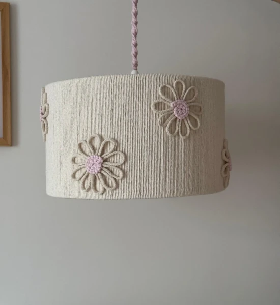lampa wisząca do pokoju dziewczynki