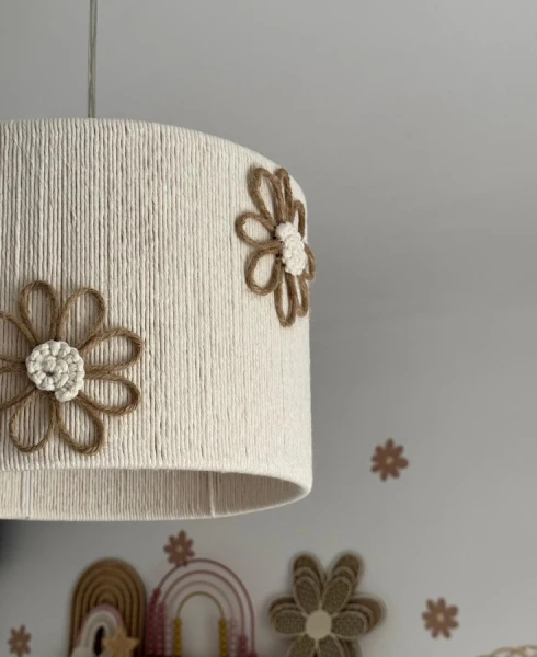 Lampa abażur sznurkowy w kwiaty | oświetlenie do pokoju dziecka