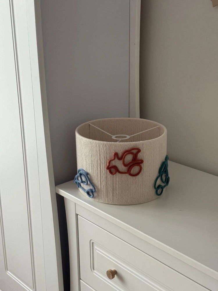 Lampa abażur sznurkowy autko
