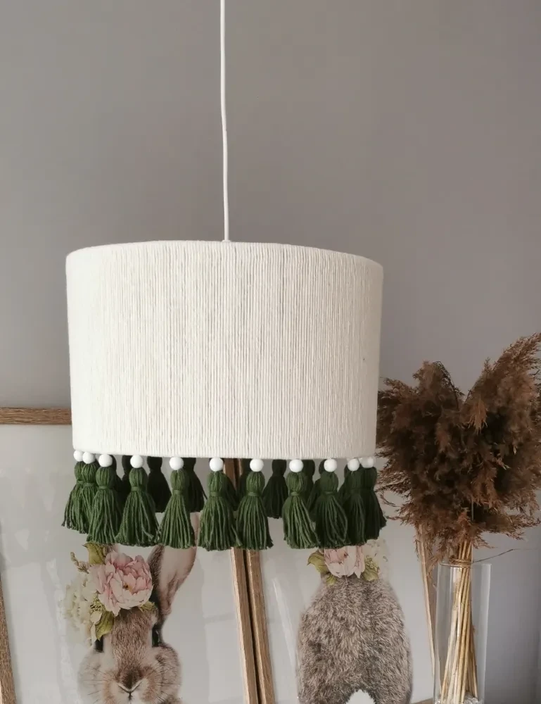 lampa ze sznurkowym kloszem