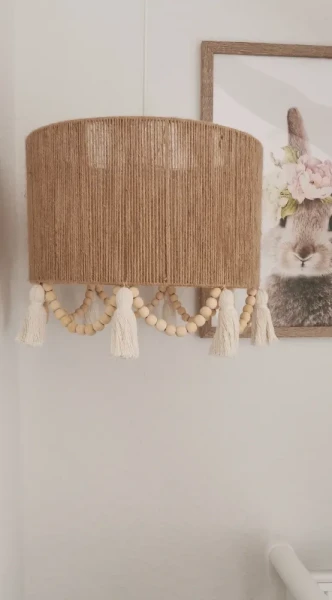 Lampa boho - abażur juta, chwosty, koraliki