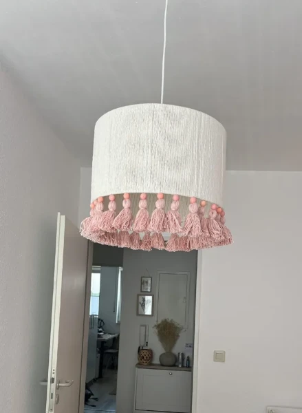 Lampa do pokoju dziecka abażur z chwostami