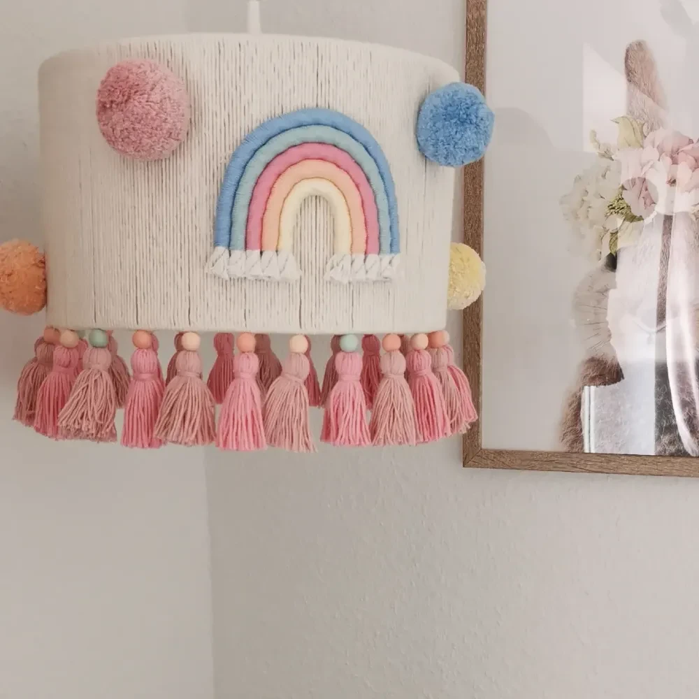 Lampa do pokoju dziecka abażur z tęczą