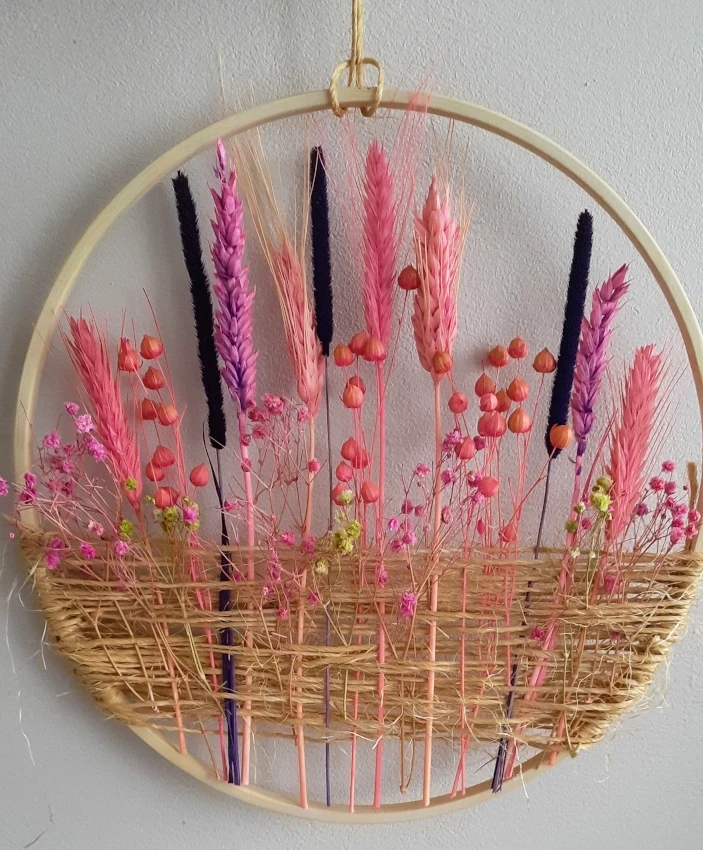 handmade | dekoracja na ścianę z suszonych roślin