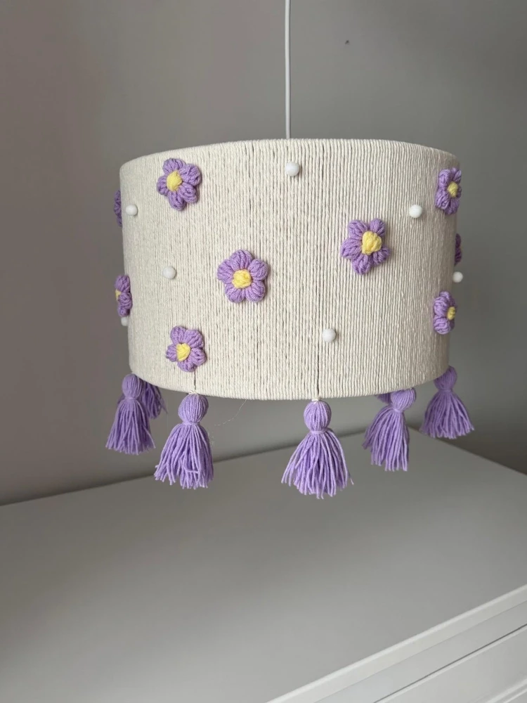 Lampa do pokoju dziecka | abażur w fioletowe kwiatki