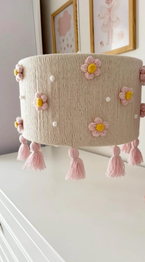 Lampa do pokoju dziecka | abażur w różowe kwiatki