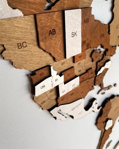 Drewniana mapa Świata 3D kolor Latte