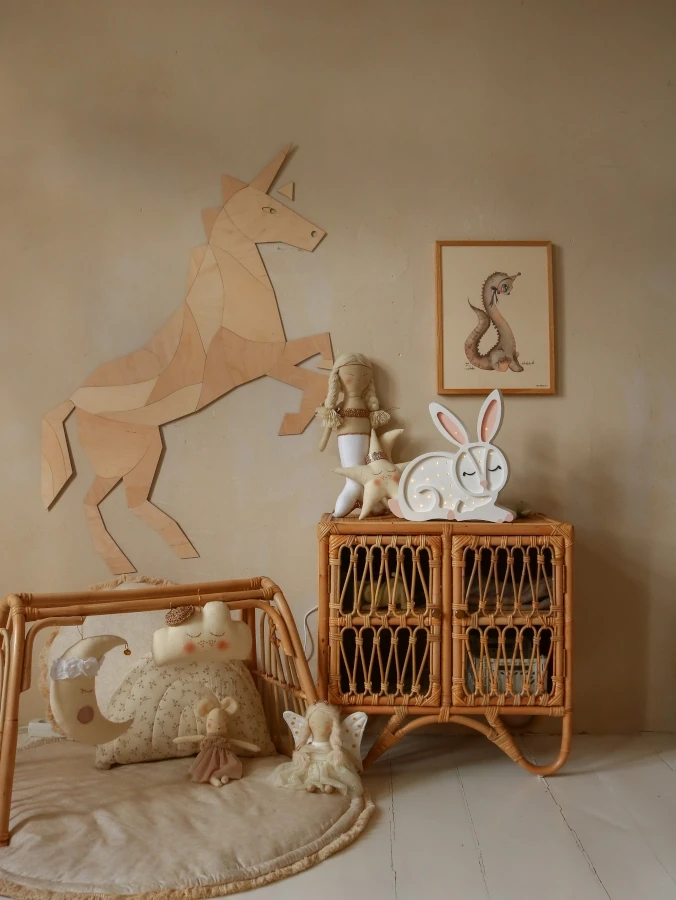 Dekoracja ścienna do pokoju dziewczynki