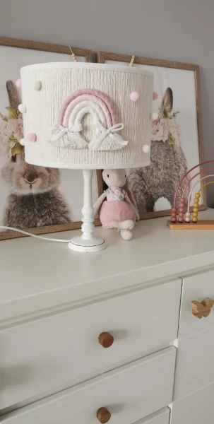 Lampa-nocna-do-pokoju-dziecka-abazur-z-tecza
