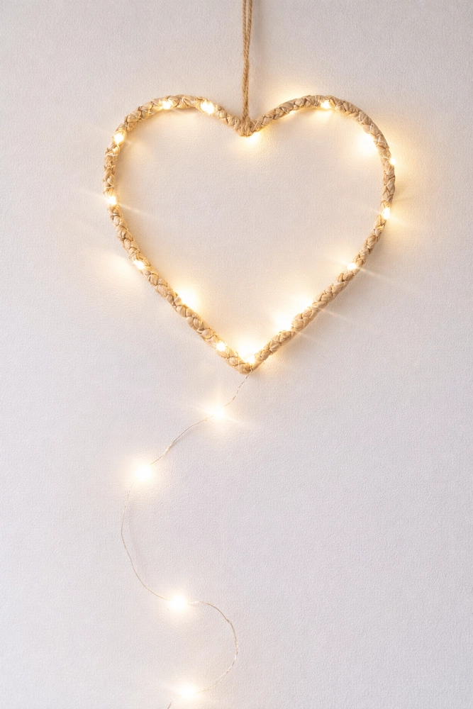 plecione serce ścienne z lampkami led