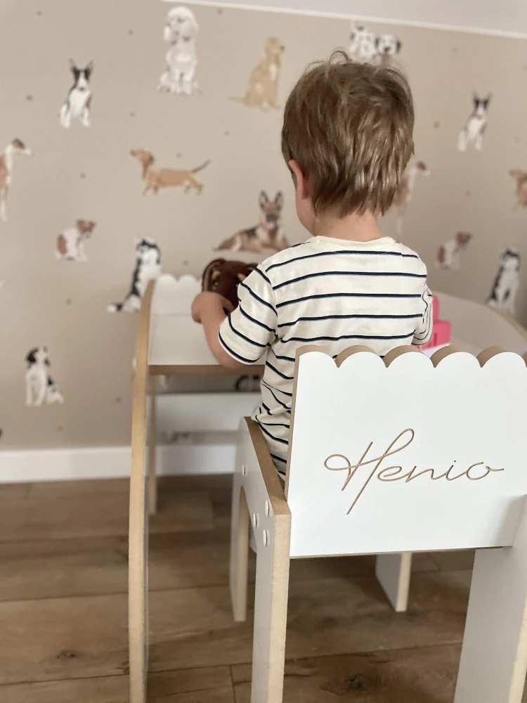 personalizowany-stolik-krzesełko-dla-dziecka-henio-patihome