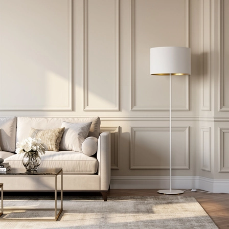 Styl Modern Classic lampa podłogowa w salonie