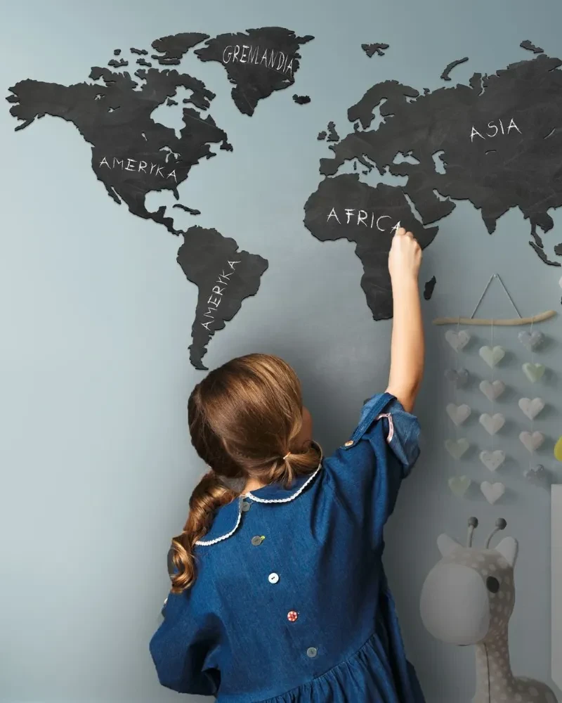 mapa świata czarna do pokoju dziecka