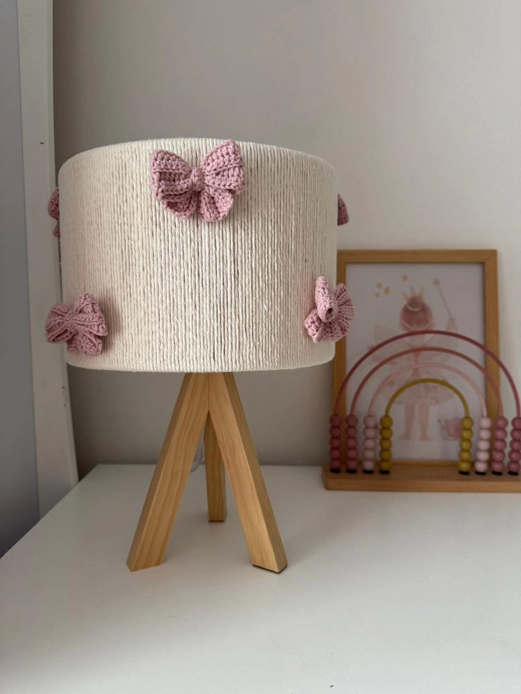lampka nocna do pokoju dziewczynki