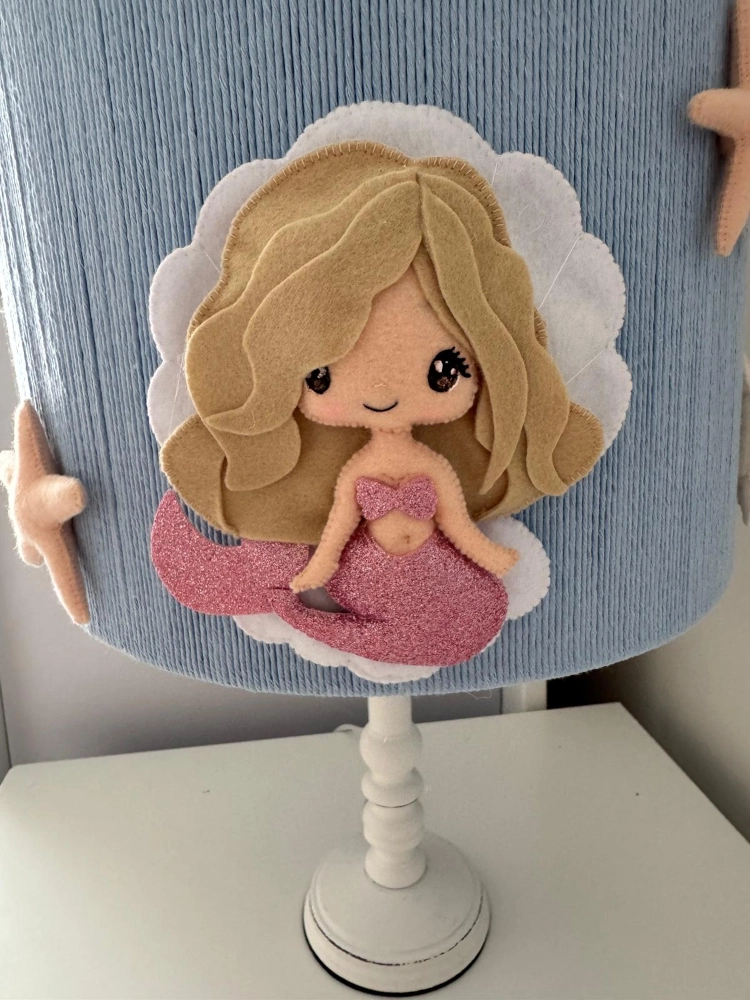 Lampka nocna do pokoju dziewczynki abażur syrenka