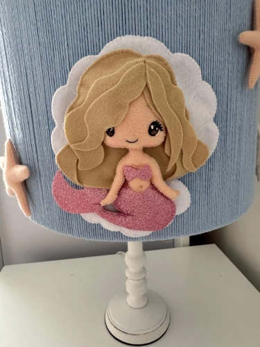 Lampka nocna do pokoju dziewczynki abażur syrenka