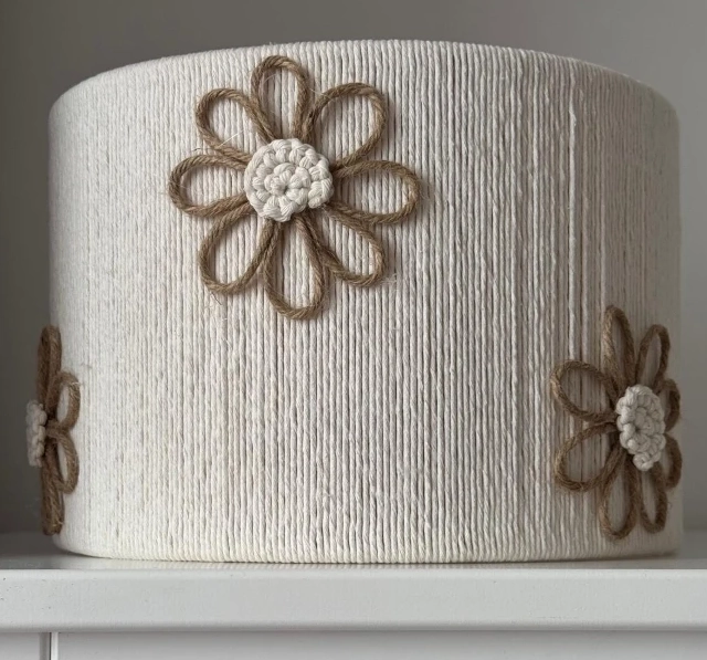 lampa abażur sznurkowy kwiaty