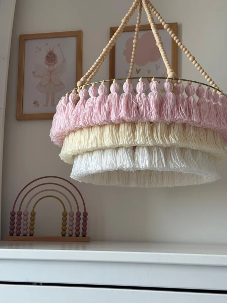 lampa frędzle koraliki do pokoju dziewczynki